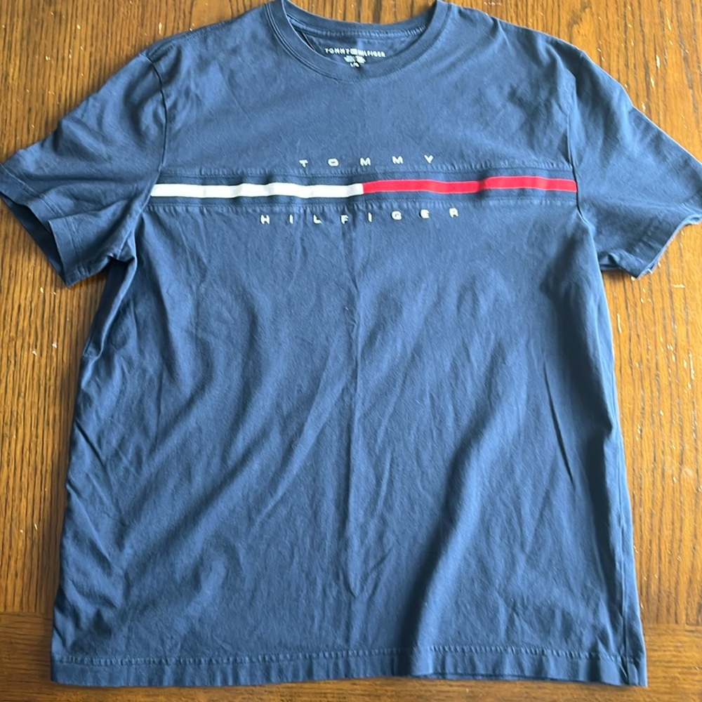 Tommy Hilfiger short sleeve Tshirt L